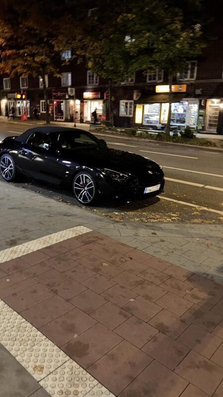 Schwarz Gebraucht 2023 BMW Z4 M Cabrio | 50.000 € (Etwas zu teuer) - Bild 1/1