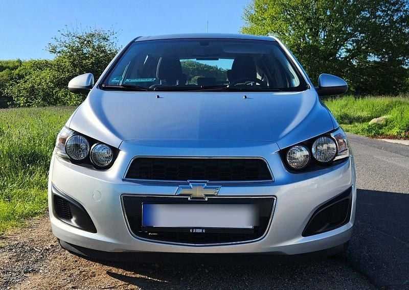Silber Gebraucht 2011 Chevrolet Aveo LT Limousine | 2.500 € (Fairer Preis) - Bild 1/4