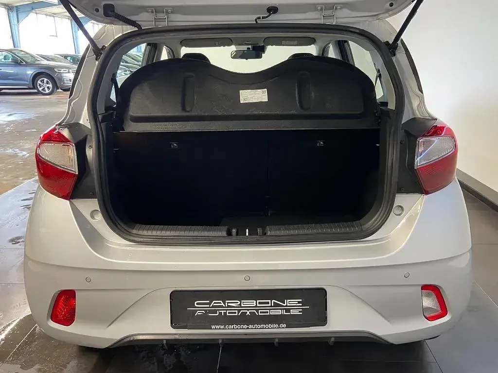 Gebraucht Hyundai i10 Select 67 PS (49 kW) 2021 Silber Kleinwagen