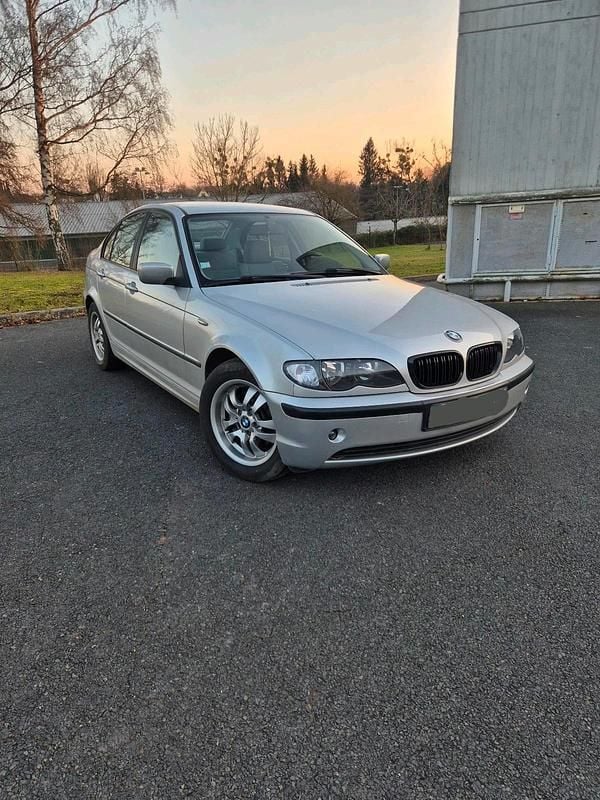 Grau Gebraucht 2002 BMW 318 Basis Limousine | 3.200 € (Etwas zu teuer) - Bild 1/3