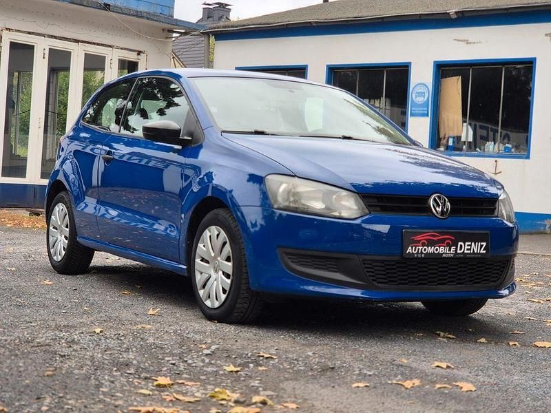 Blau Gebraucht 2013 VW Polo Trendline Kleinwagen | 3.850 € (Superpreis) - Bild 1/4