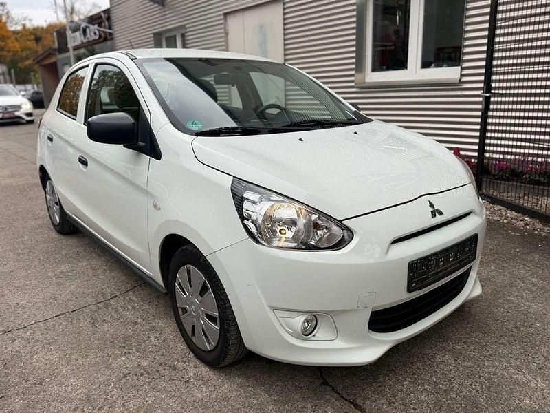 Weiß Gebraucht 2015 Mitsubishi Space Star Classic Collection Limousine | 2.890 € (Superpreis) - Bild 1/4