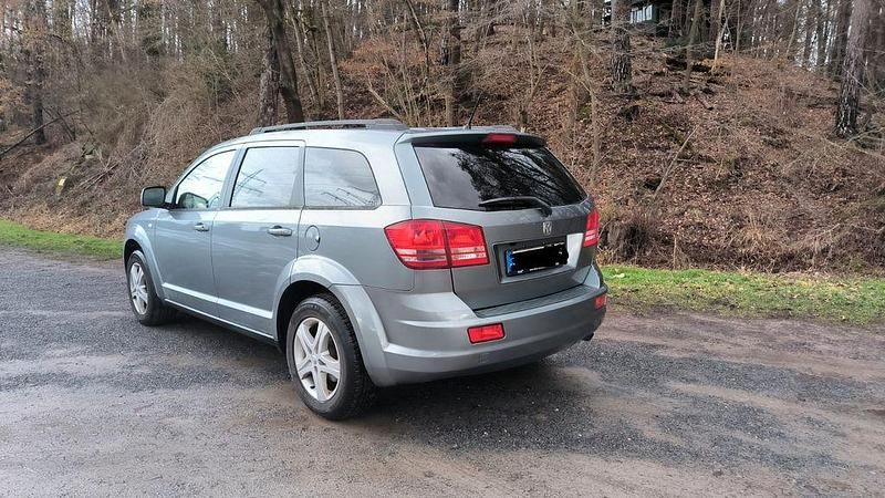 Gebraucht Dodge Journey SE 140 PS (102 kW) 2010 Grau SUV