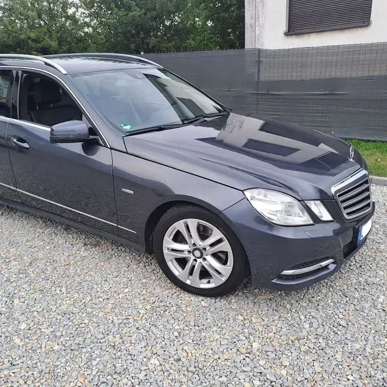 Gebraucht Mercedes E300 Avantgarde 231 PS (169 kW) 2011 Limousine