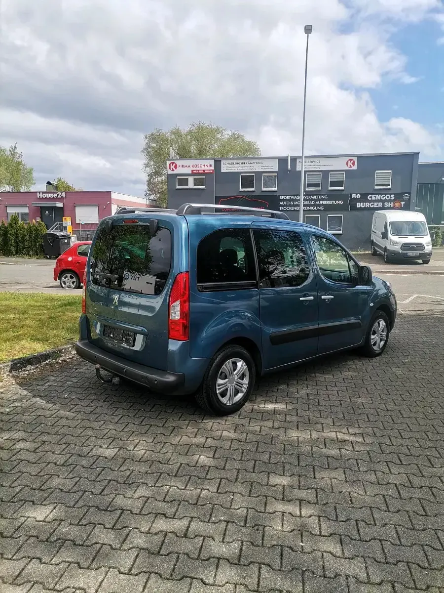 Gebraucht Peugeot Partner Tepee 120 PS (88 kW) 2011 Blau Van / Kleinbus