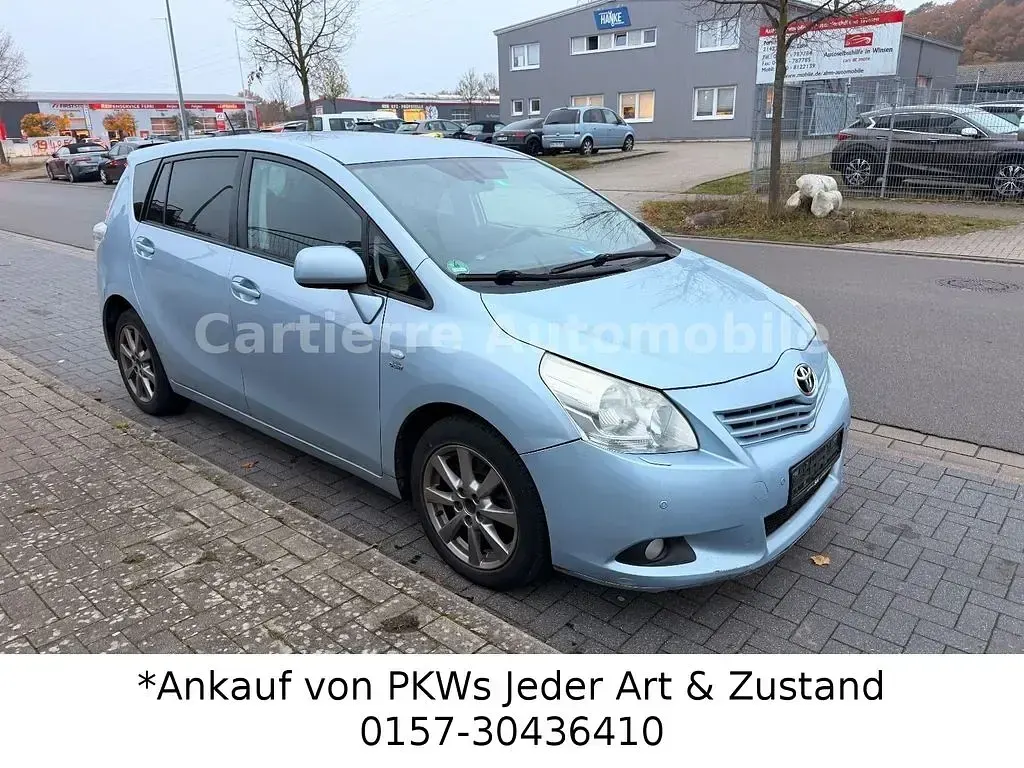 Gebraucht Toyota Verso Executive 177 PS (130 kW) 2011 Blau Van / Kleinbus