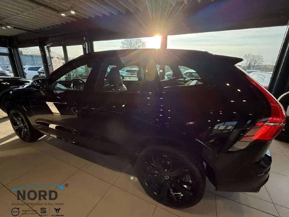 Gebraucht Volvo XC60 Ultra 250 PS (183 kW) 2025 Onyx black / metallic SUV