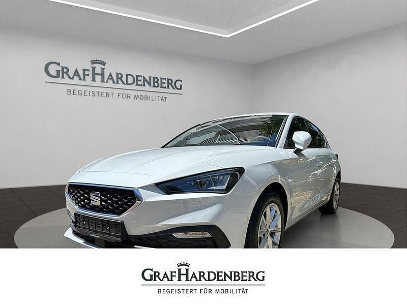 Weiß Neu 2025 Seat Leon Limousine | 39.745 € - Bild 1/4