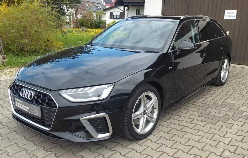Second-hand Audi A4 S-Line 204 CP (150 kW) 2023 Negru Break