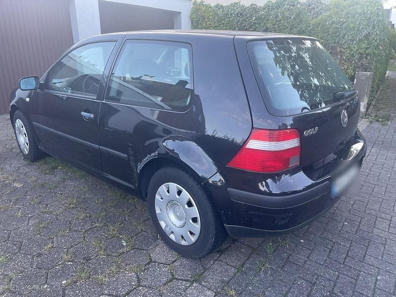 Second-hand VW Golf IV 2003 Negru Hatchback