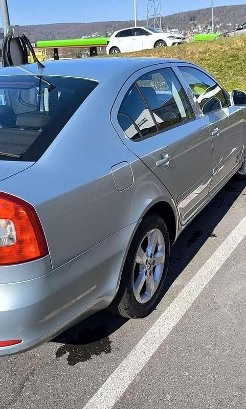 Gebraucht 2011 Skoda Octavia LAURIN & KLEMENT Limousine | 3.500 € (Superpreis) - Bild 1/4