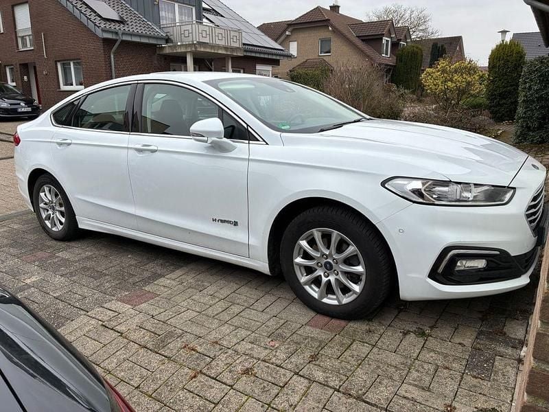 Gebraucht Ford Mondeo 188 PS (138 kW) 2019 Weiß Limousine