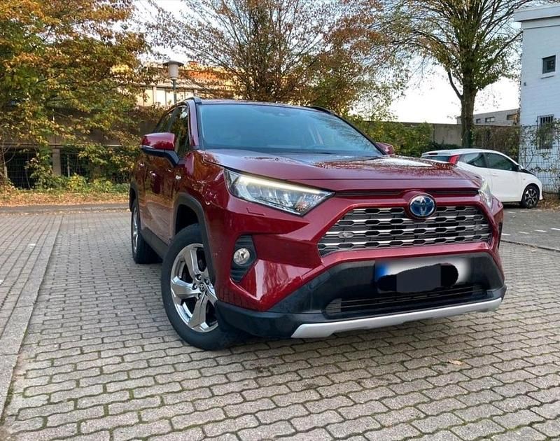 Rot Gebraucht 2021 Toyota RAV4 Team SUV | 26.800 € (Superpreis) - Bild 1/4