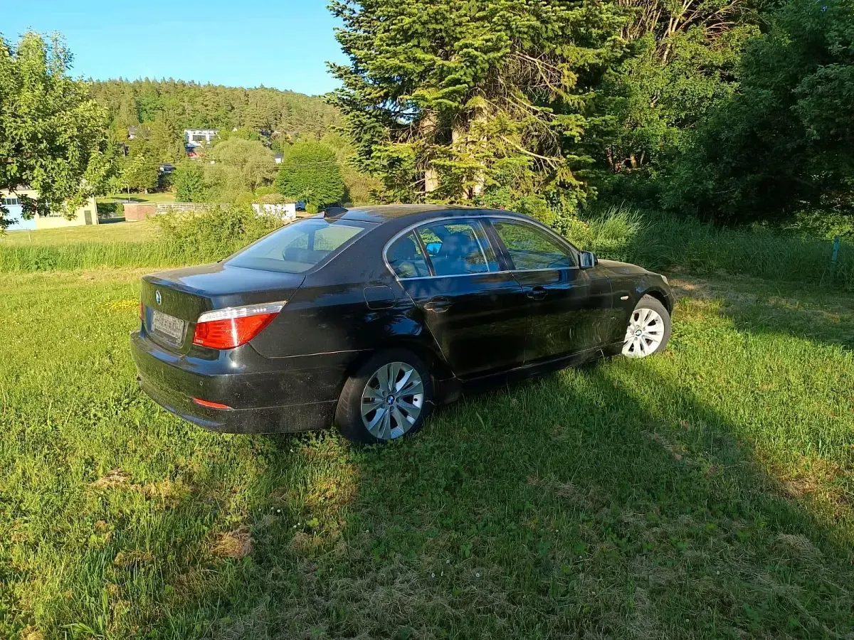 Gebraucht BMW 520 177 PS (130 kW) 2007 Schwarz Limousine