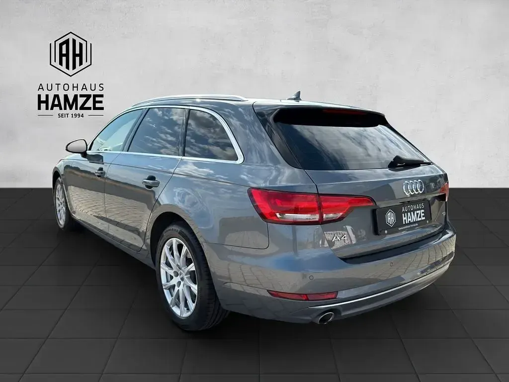 Gebraucht Audi A4 Sport 150 PS (110 kW) 2018 Monsungrau Kombi