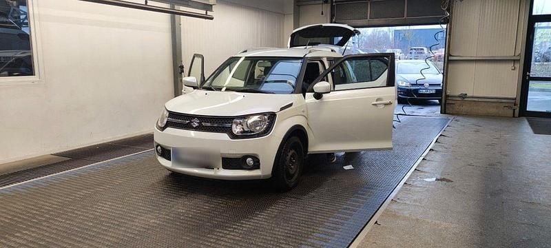 Weiß Gebraucht 2017 Suzuki Ignis Comfort Kleinwagen | 8.950 € (Superpreis) - Bild 1/4