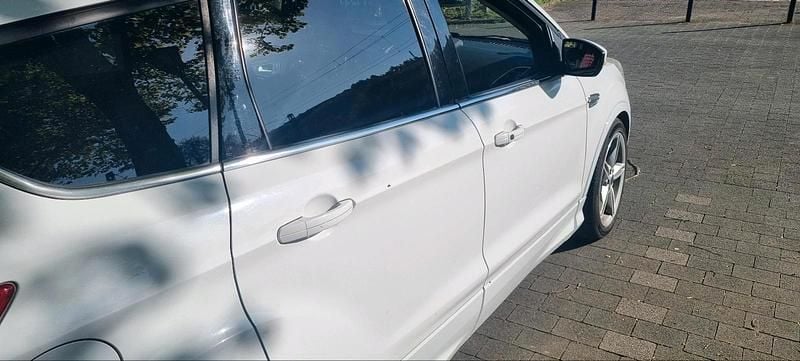 Second-hand Ford Kuga 162 CP (119 kW) 2014 Alb SUV