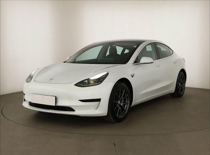 Gebraucht Tesla Model 3 239 kW (325 PS) 2020 Weiß Limousine