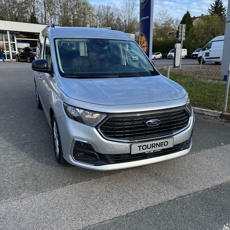 Neu Ford Tourneo Connect Titanium 122 PS (89 kW) 2026 Silber Van / Kleinbus
