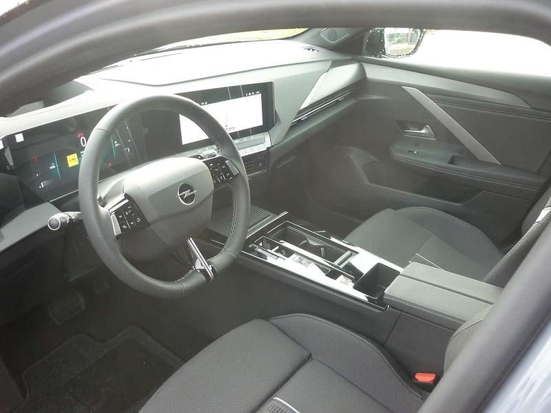 Neu Opel Astra 131 PS (96 kW) 2025 Grafikgrau Kleinwagen