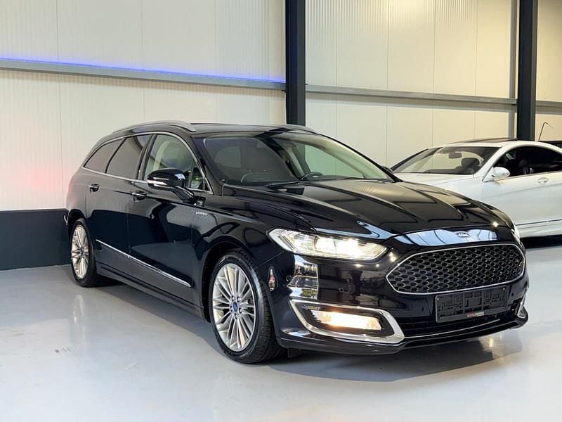 Schwarz Gebraucht 2016 Ford Mondeo Vignale Kombi | 14.390 € (Etwas zu teuer) - Bild 1/4