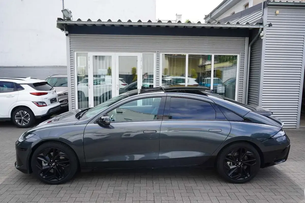 Gebraucht Hyundai Ioniq 6 Edition 239 kW (325 PS) 2024 Nocturne grey Limousine