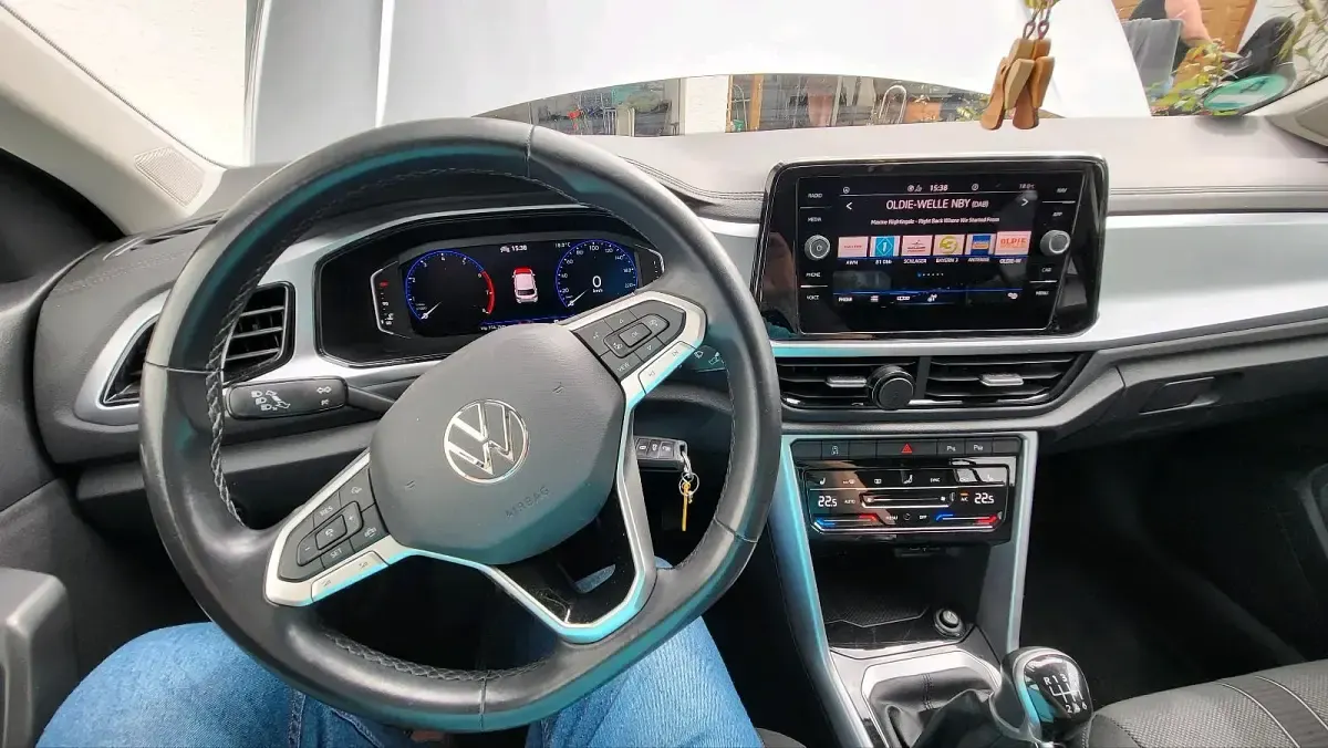Second-hand VW T-Roc 110 CP (80 kW) 2022 Argintiu SUV