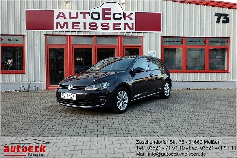 Grau Gebraucht 2015 VW Golf VII LOUNGE Limousine | 8.450 € (Superpreis) - Bild 1/4