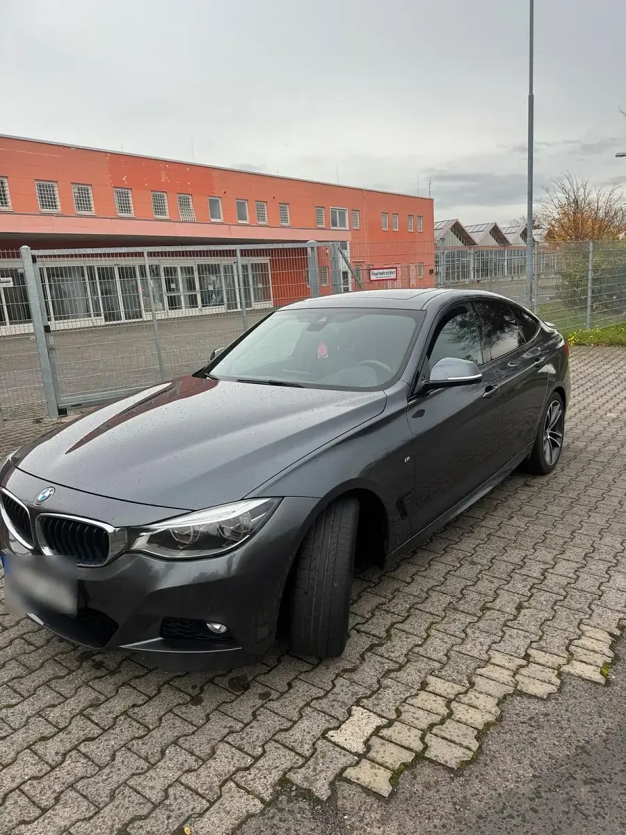 Gebraucht BMW 325 M Sport 224 PS (164 kW) 2016 Andere farben Limousine