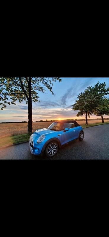 Blau Gebraucht 2017 Mini Cooper D Cabriolet Cabrio | 11.800 € (Fairer Preis) - Bild 1/4