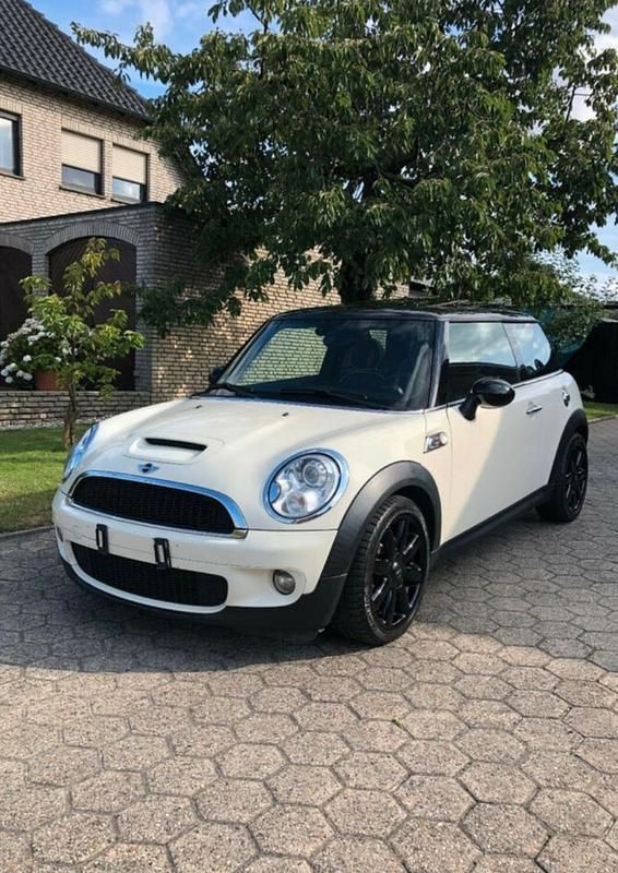 Weiß Gebraucht 2008 Mini Cooper S Kleinwagen | 6.500 € (Guter Preis) - Bild 1/4