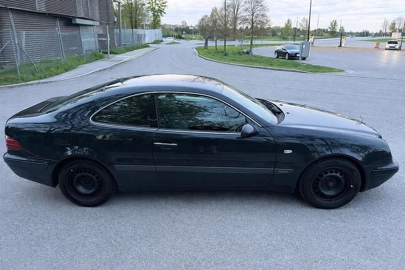 Gebraucht Mercedes CLK320 218 PS (160 kW) 1997 Blau Coupé