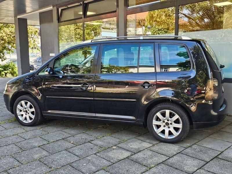 Gebraucht VW Touran Highline 116 PS (85 kW) 2004 Schwarz Van / Kleinbus