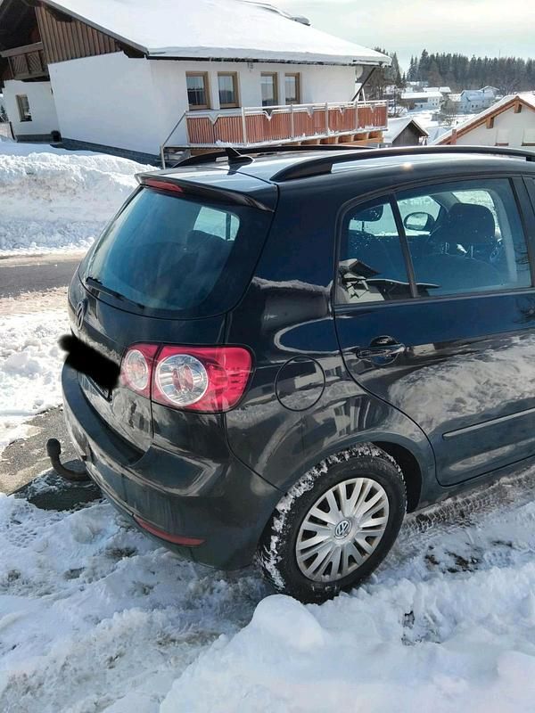 Gebraucht VW Golf VII Match 105 PS (77 kW) 2012 Schwarz Kleinwagen