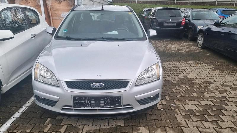 Gebraucht Ford Focus 109 PS (80 kW) 2007 Silber Kombi