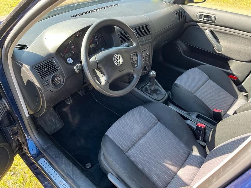 Gebraucht VW Golf IV 75 PS (55 kW) 2002 Blau Limousine