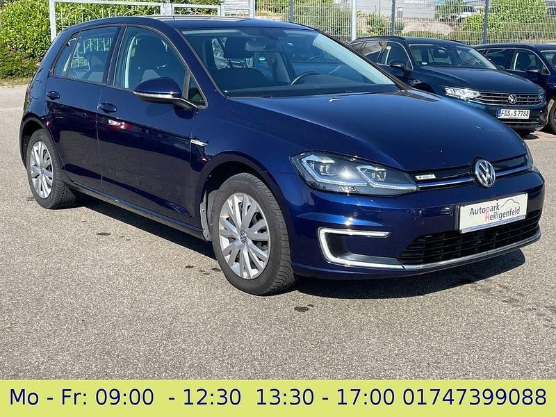 Blau Gebraucht 2017 VW e-Golf Kleinwagen | 10.499 € (Fairer Preis) - Bild 1/4