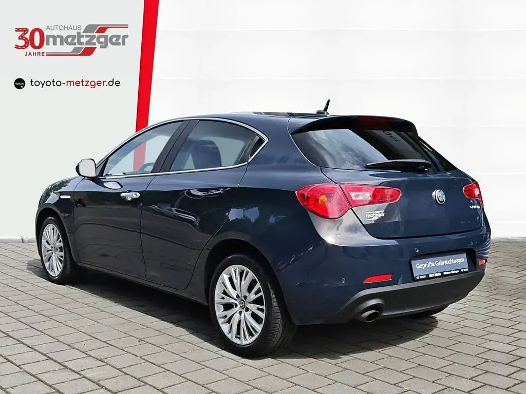 Gebraucht Alfa Romeo Giulietta Super 150 PS (110 kW) 2016 Colore esterno (grau lipari) Kleinwagen