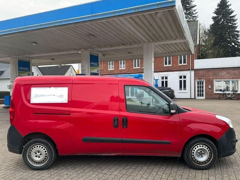 Gebraucht Opel Combo 90 PS (66 kW) 2013 Rot Van / Kleinbus