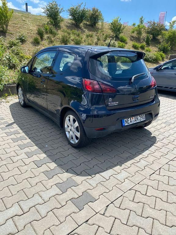 Gebraucht Mitsubishi Colt 75 PS (55 kW) 2012 Schwarz Kleinwagen