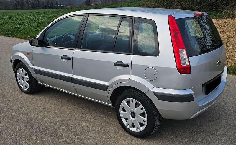 Gebraucht Ford Fusion Style 101 PS (74 kW) 2008 Silber Kleinwagen