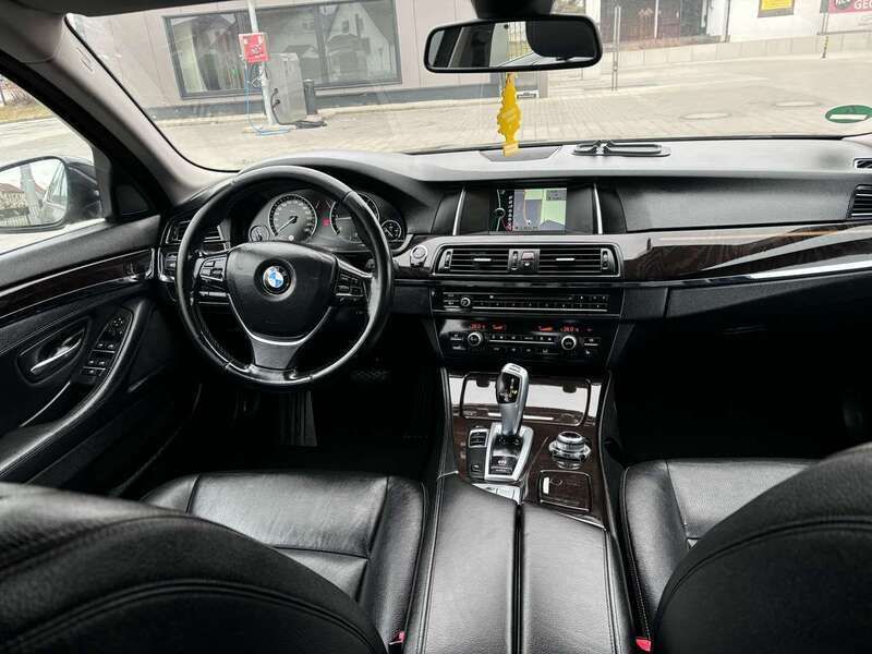 Schwarz Gebraucht 2014 BMW 520 Luxury Line Limousine | 15.500 € (Fairer Preis) - Bild 1/4