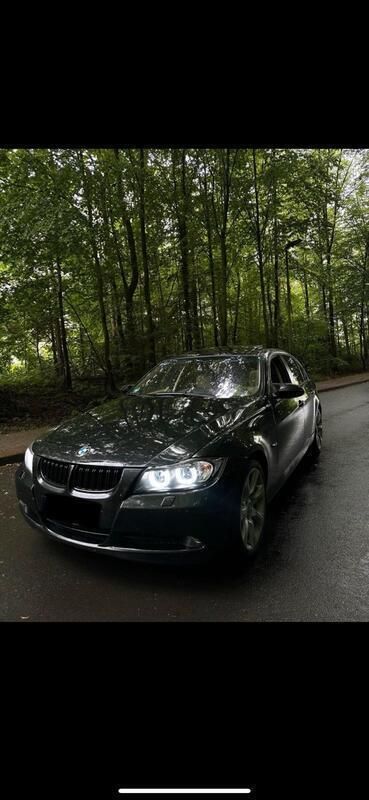 Schwarz Gebraucht 2006 BMW 330 Limousine | 7.200 € (Fairer Preis) - Bild 1/4