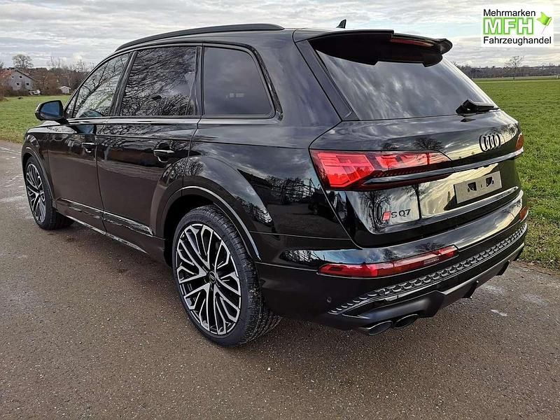 Gebraucht Audi SQ7 Ambiente 507 PS (372 kW) 2024 Mythosschwarz metallic SUV
