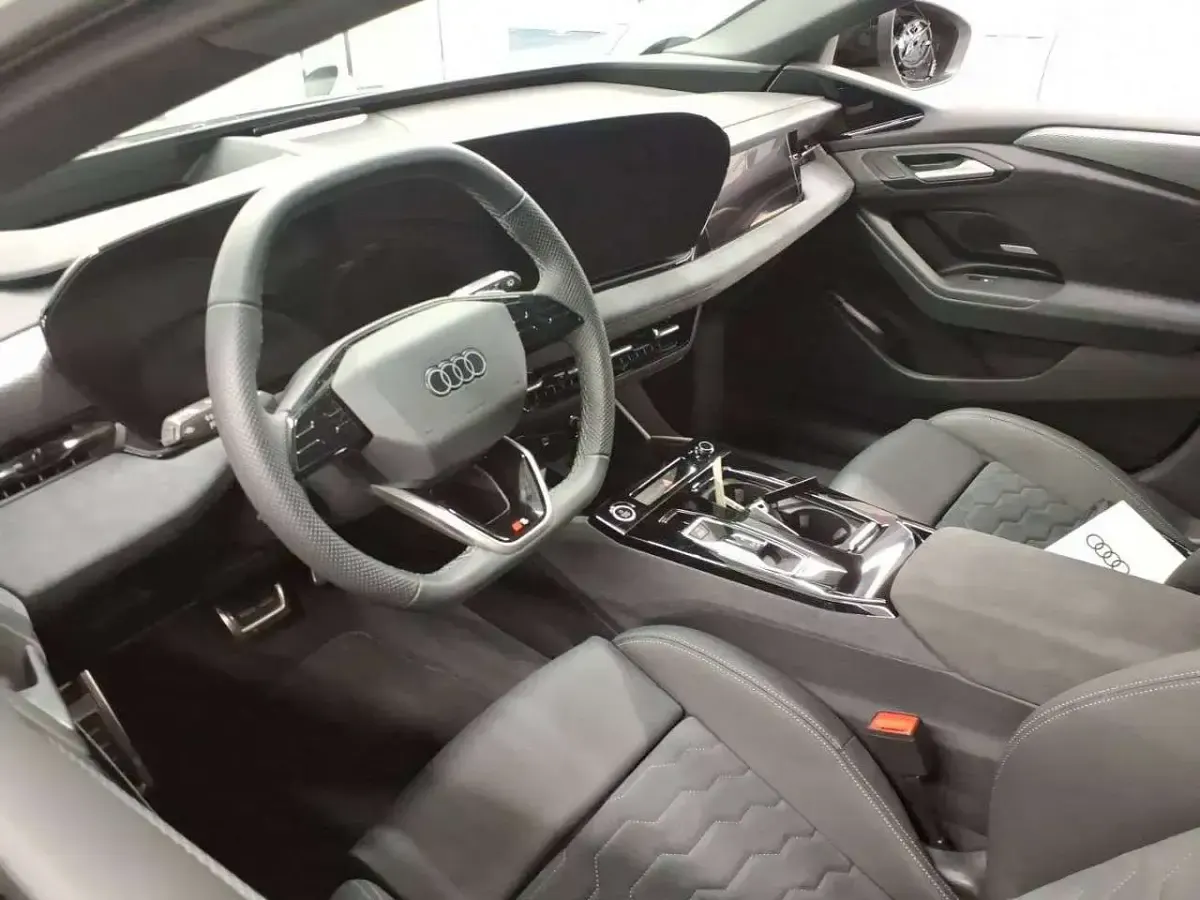 Gebraucht Audi A6 e-tron Performance 269 kW (367 PS) 2025 Siambeige metallic Kombi