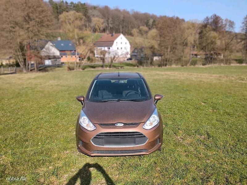 Gebraucht Ford B-MAX 105 PS (77 kW) 2015 Braun Van / Kleinbus