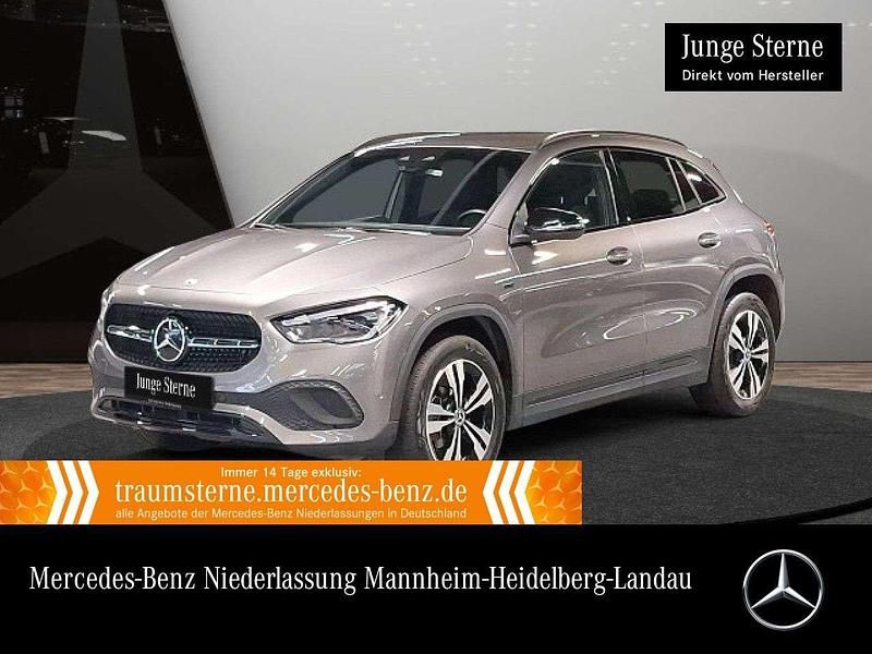 Mountain grau Gebraucht 2021 Mercedes GLA250 Progressive SUV | 31.490 € (Guter Preis) - Bild 1/3