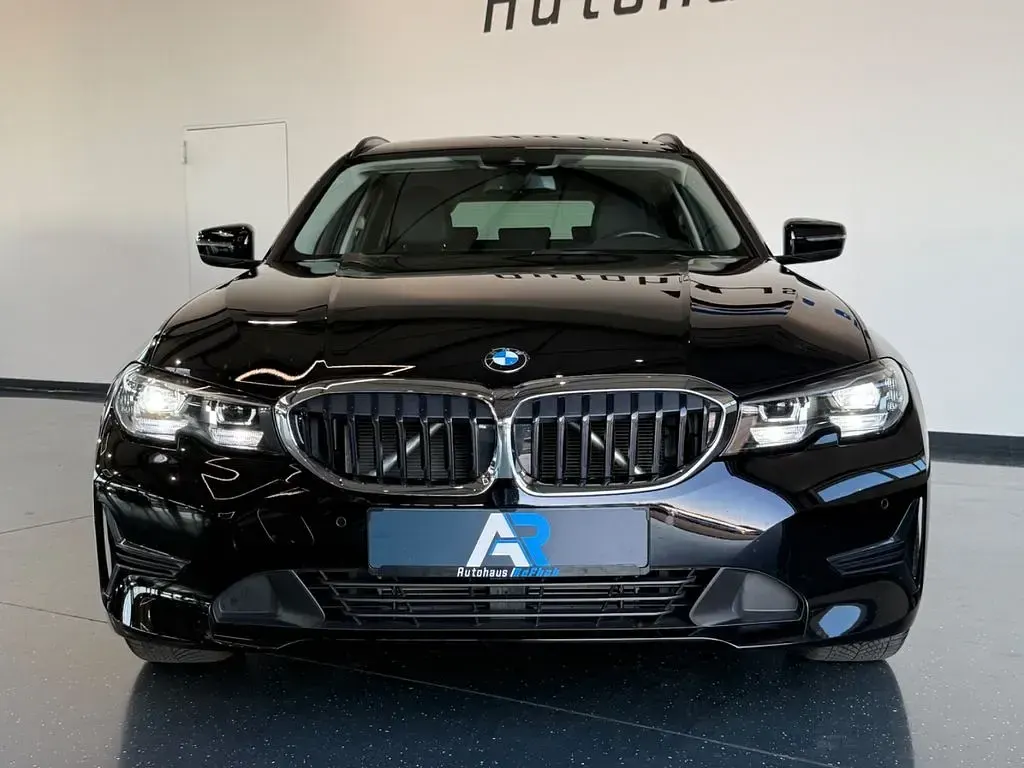 Gebraucht BMW 318 Performance 156 PS (114 kW) 2022 Schwarz Limousine