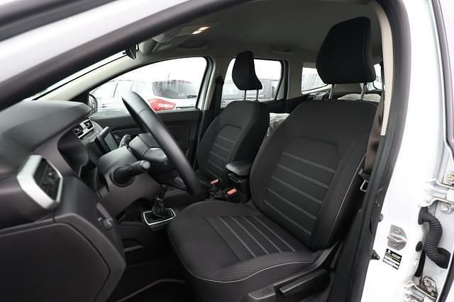 Gebraucht Dacia Duster Expression 91 PS (66 kW) 2023 Gletscherweiß gletscherweiß SUV