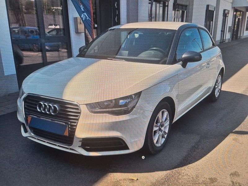 Weiß Gebraucht 2011 Audi A1 Attraction Kleinwagen | 4.900 € (Fairer Preis) - Bild 1/4